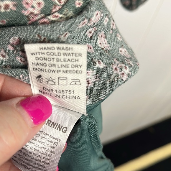 Peach Love Womens Dress M Olive Green Pink Floral Print Smock Waist Pullover EUC - Picture 10 of 15
